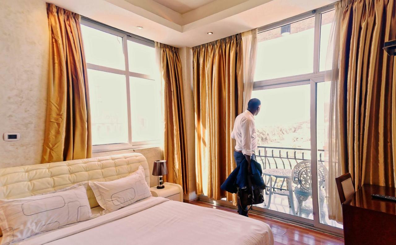 Impress Hotel Addis Ababa Ngoại thất bức ảnh