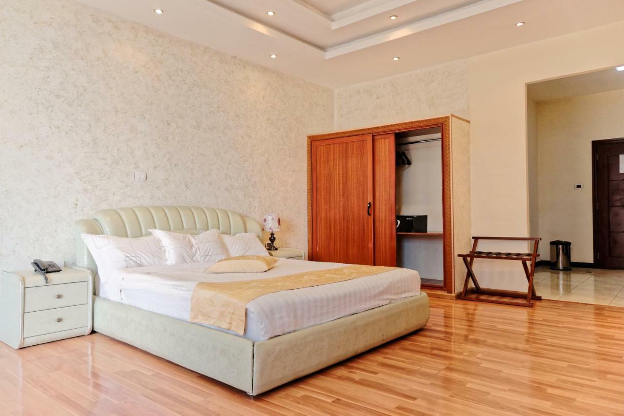 Impress Hotel Addis Ababa Ngoại thất bức ảnh
