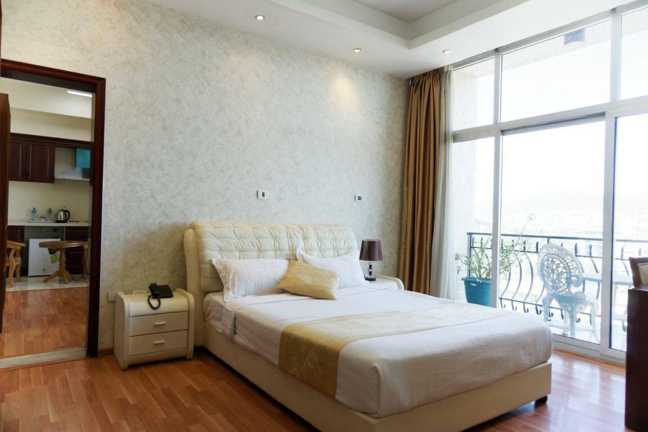 Impress Hotel Addis Ababa Ngoại thất bức ảnh