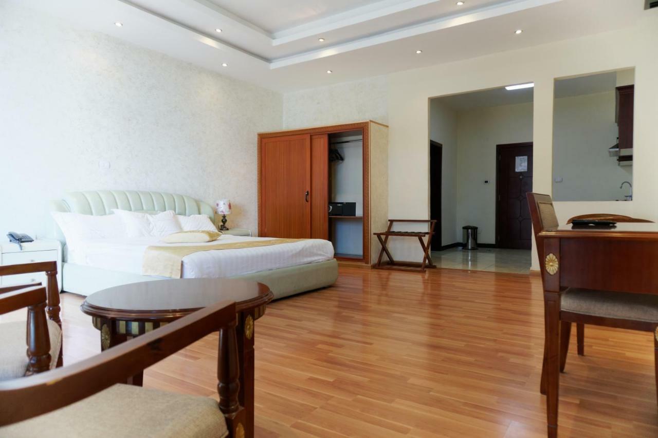 Impress Hotel Addis Ababa Ngoại thất bức ảnh